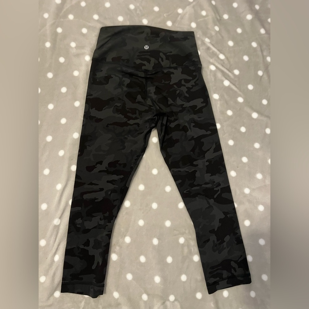 BRAND NEW LULULEMON CAMO WUNDER UNDER HIGH-RISE 25”